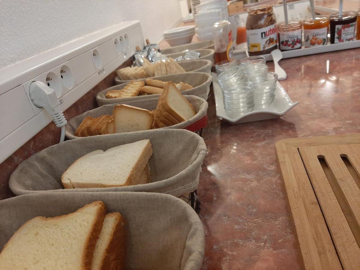 Cat'Hotel Bourg-de-Péage Kültér fotó